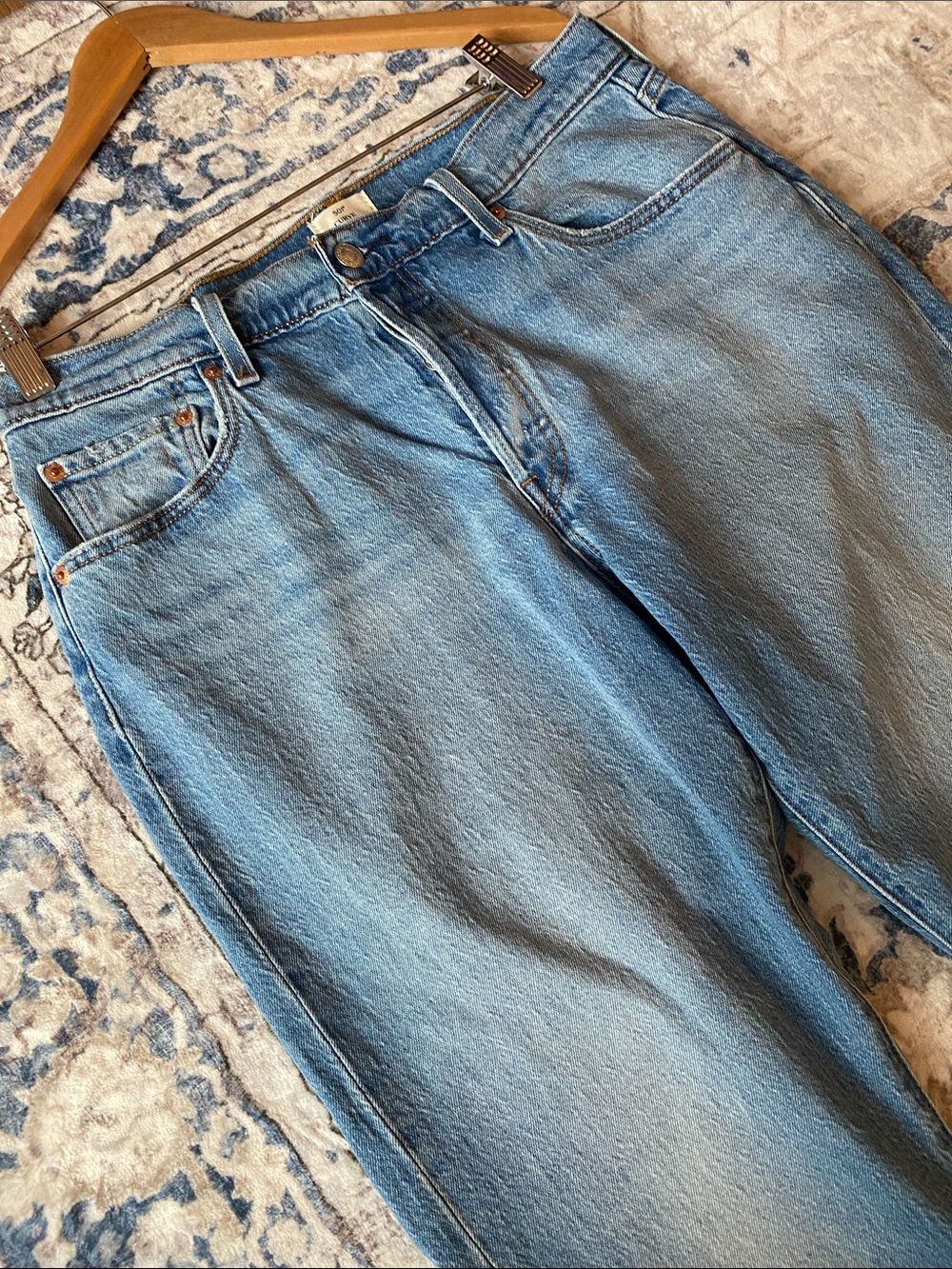 Like new! Levi’s 501 Curve High Waisted Jeans W32XL30 - Picture 3 of 11